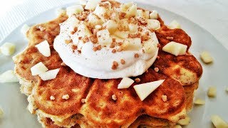 Rezept: Apfel-Haselnuss-Waffeln mit Topping selber machen / super leckere und saftige Waffeln