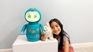 Savannah and Moxie Robot 35 Education Mission "Review about Personal Space"