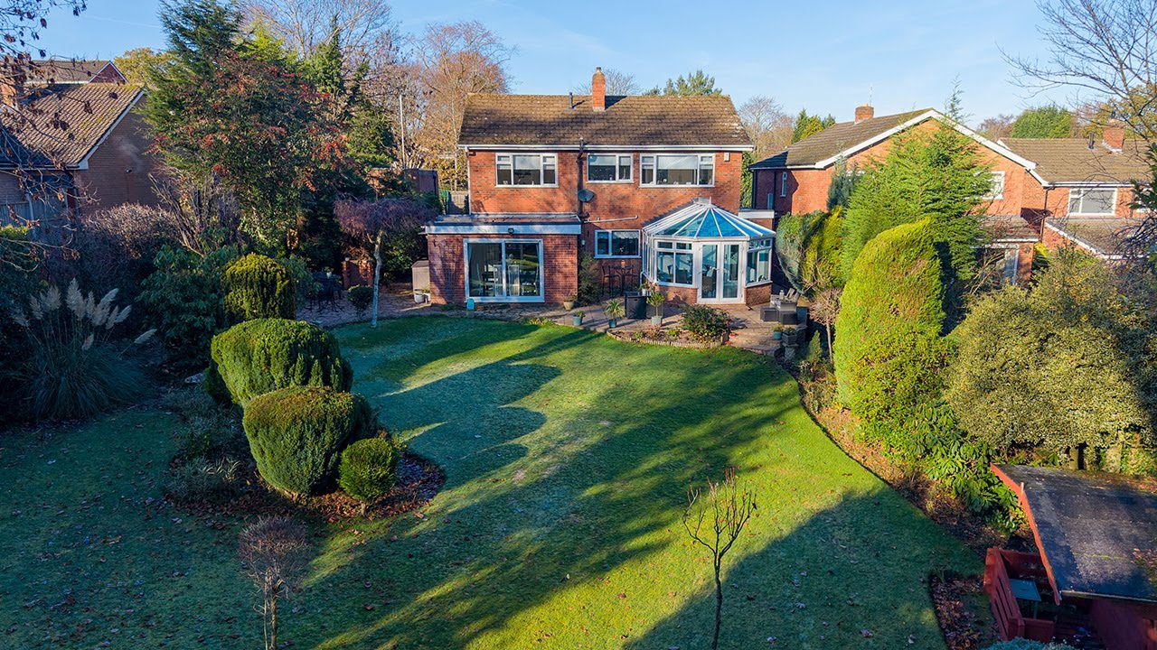 Идеальный семейный дом? | Просторная гостиная и сад, выходящий на юго-запад