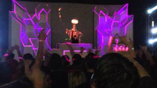 Skrillex - Scary Monsters and Nice Sprites LIVE Chicago.11.12.11
