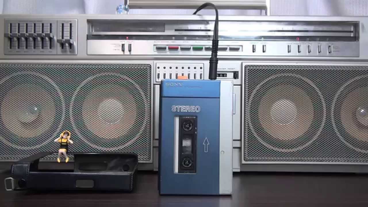 Sony Walkman TPSL2 with case stereo tape player Japan 1979 GUARDIANS