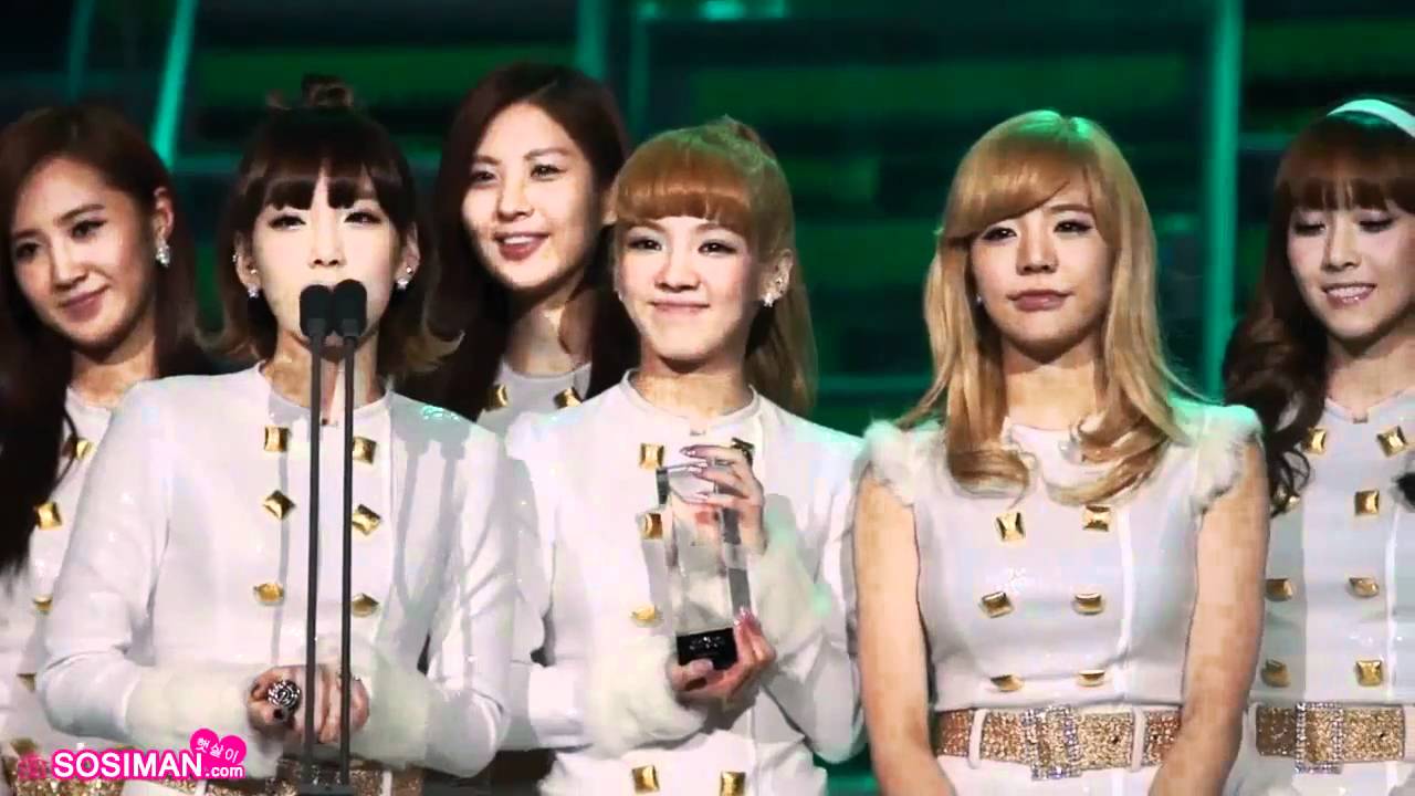 [fancam] 101215 Melon Music Awards SNSD Sunny (& Taeyeon) YouTube