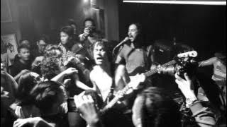 [LIVE] 2015.11.05 Kelompok Penerbang Roket - Mati Muda