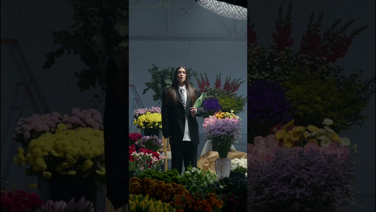 Watch Myra - Des fleurs on YouTube Watch Myra - Des fleurs on YouTube