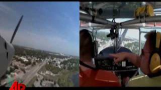 Download lagu Raw Small Plane Lands on Fla Road Raw Small Plane Lands on Fla Road