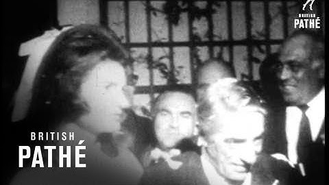 Jacqueline Kennedy Weds Onassis (1968)