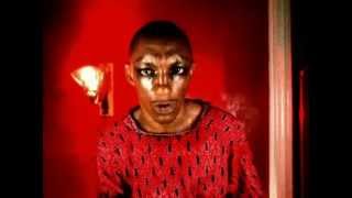 Смотреть клип Tricky - Hell Is Round The Corner