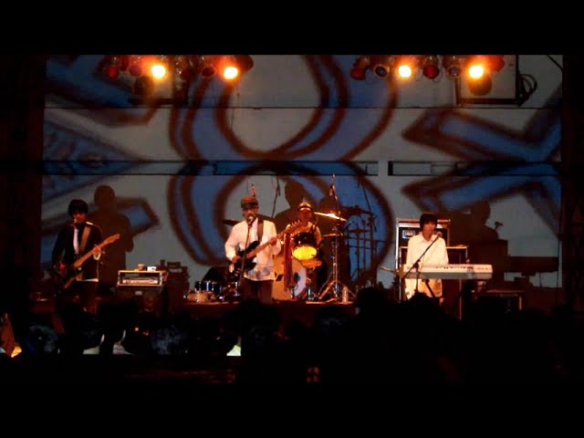 Bangku Taman - Ode Buat Kota (Live at Galeri Nasional Indonesia) 2011 class=