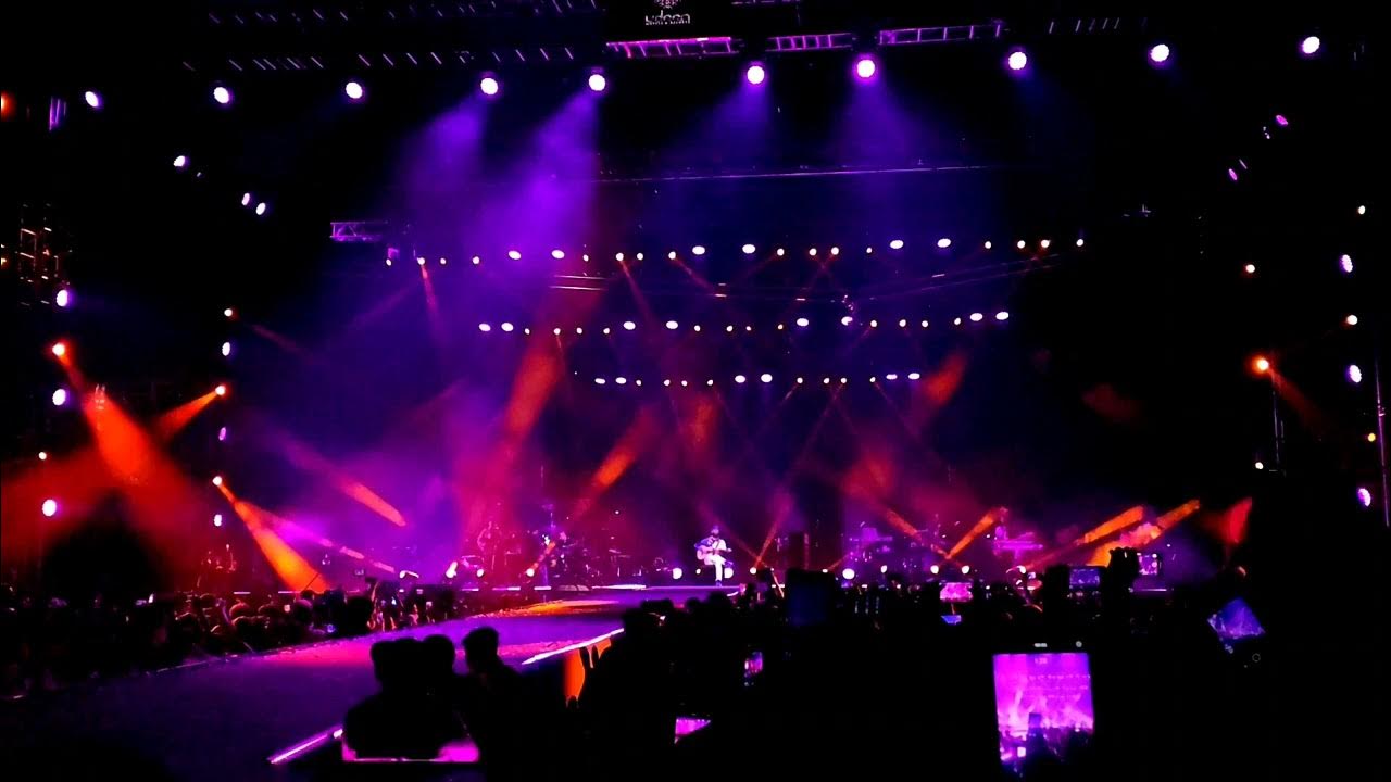 Ami Taar Thikana Rakhini (Manna Dey) - Arijit Singh Live @ Kanchenjunga Stadium, Siliguri Ami Taar Thikana Rakhini (Manna Dey) - Arijit Singh Live @ Kanchenjunga Stadium, Siliguri