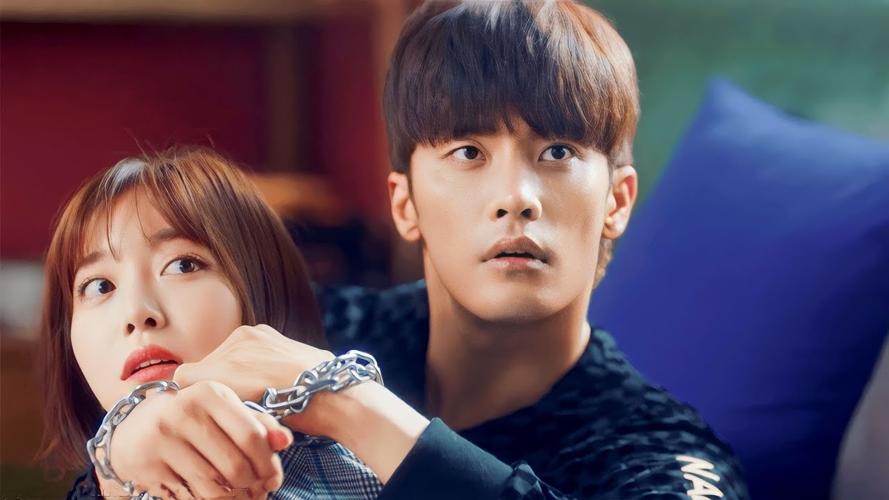 بنت غبية بتخطف ممثل مشهور بعد ما ضربته علشان ما يسجنها 😂 وبيقع فى حبها وبيعيش معاها | ملخص كامل