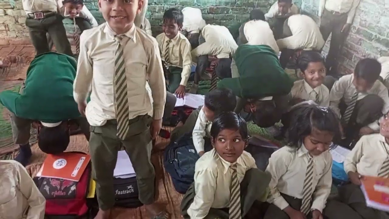 पूरा क्लास ही मुर्गा बन गया आखिर क्यों मजेदार फनी punishment vlogs 😀😀😀🤪🤪March 6, 2025