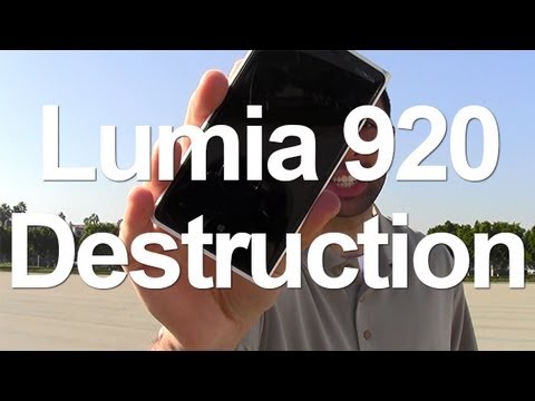 Site faz teste de durabilidade com o Lumia 920 e passa com carro