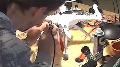 QR X350 PRO Soldering a battery plug of our choice