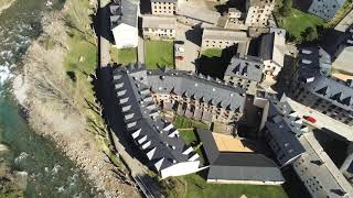 Broto desde el aire con un dron 4k , Pirineo Aragonés.