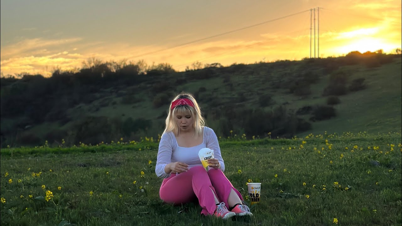 Mira Daiquiri // SOL ft Candid Flako (Visualizer) en YouTube Mira Daiquiri // SOL ft Candid Flako (Visualizer) en YouTube