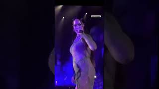 Rihanna performs &quot;work&quot; in India