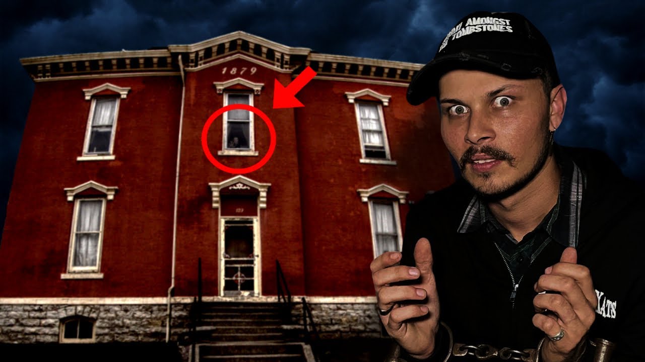 TRAPPED INSIDE INDIANA’S MOST HAUNTED JAIL | OLD BLACKFORD COUNTY JAIL (SCARY)