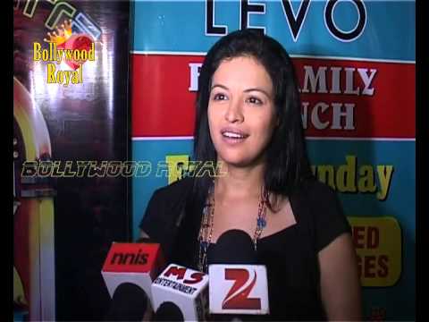 Ek Mutthi Aasmaan Cast Ek Mutthi Aasmaan Cast