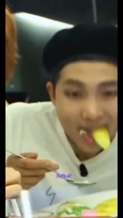 lihatlah bibir j-hope,jimin dan RM saat makan 😂 #jhope #jimin #rm #bts