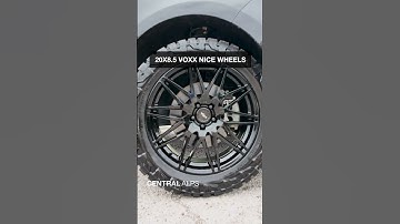 2018 Ford Edge Sport with a 1.5" Traxda Lift, 20" Voxx Wheels, & 31" RBP Tires