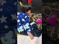 床で寝てるぱぱに優しい2歳児#short
