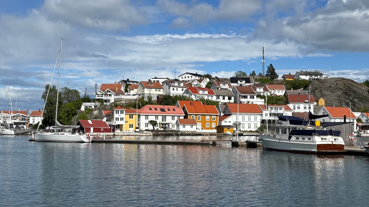 Kragero 🇳🇴 •🪿🪿 Home of 495 islands, just before the summer rush 🚤🚤🛥️