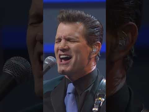 chris isaak holiday tour 2022