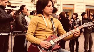 Miguel Montalban / Bohemian Rhapsody (Queen) Awesome street busking performance!
