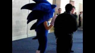 E3 2009 Raw Day 01: Sonic Dancing