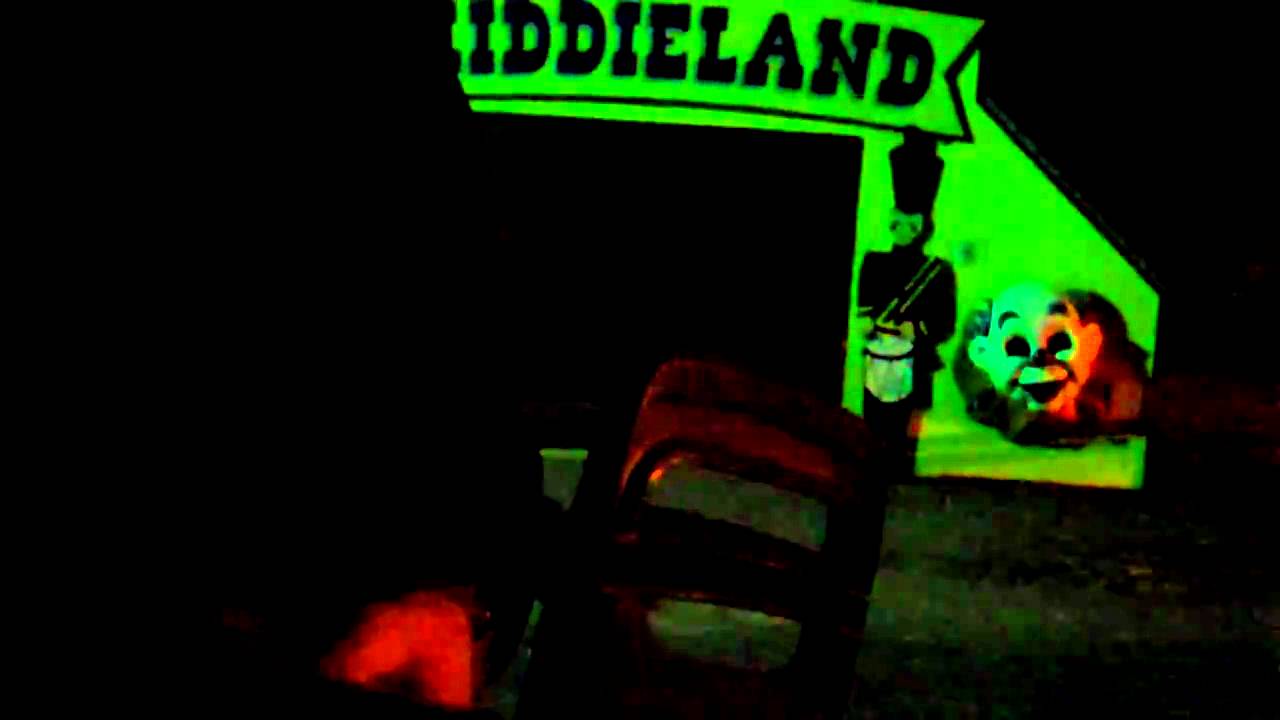 Haunted Parkscaring people with chainsaws YouTube