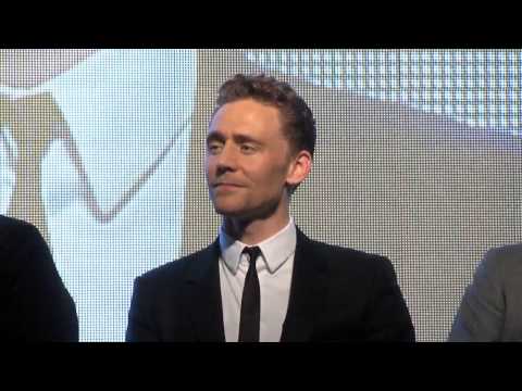 131014. Tom Hiddleston- Thor: The Dark World Red Carpet in Seoul.02 [톰 히들스턴. 레드카펫. 무대]1080p.