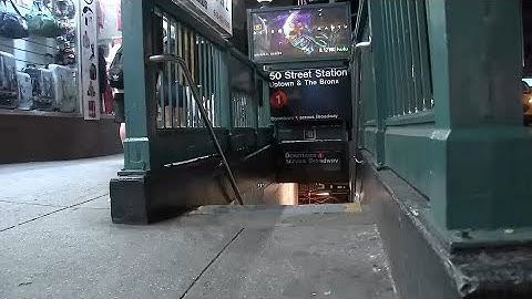 Man pushed onto subway tracks in New York City, lifts self back on platform