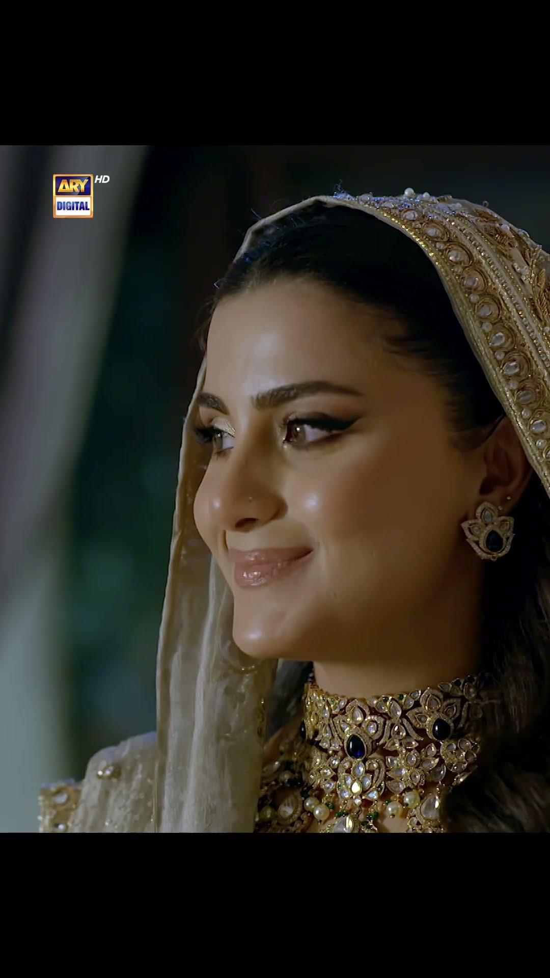 Munh Dikhayi? #sohaialiabro #dastak #shorts