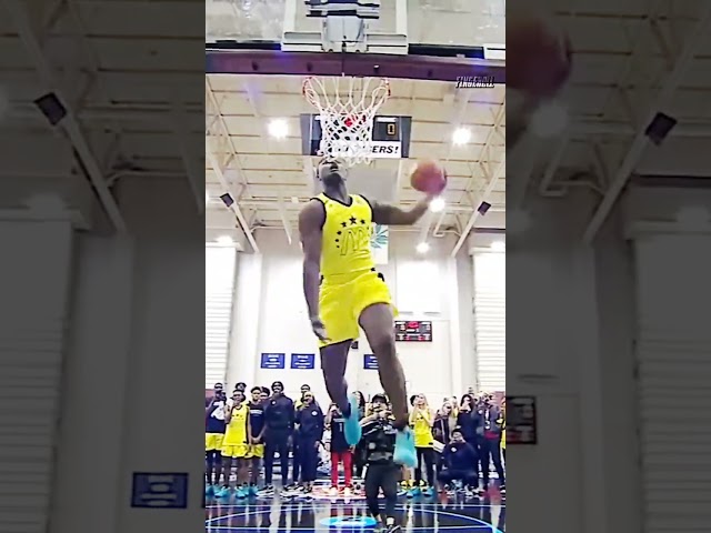 Zion Dunk Contest in High School 😳 #shorts class=