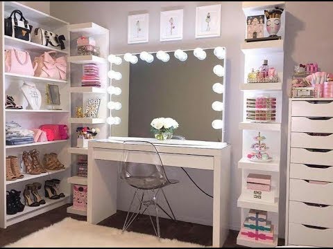 vanity mirror and desk with lights