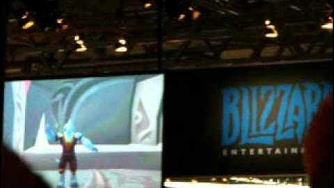 gamescom 2010 Blizzard Stand Tanzwettbewerb World of Warcraft Dancing Vid 1