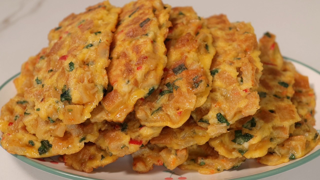 너무 맛있다고 접시에 담자마자 싹 비워졌습니다! 육전 대신 올렸더니 더~ 먼저 사라진 어묵 전❗명절 집집마다 소문이 자자합니다