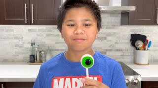 Troy and Izaak Pretend Play with Magic Gummy Candies TBTFUNTV by TBTFunTV 88,366 views 1 year ago 3 minutes, 48 seconds