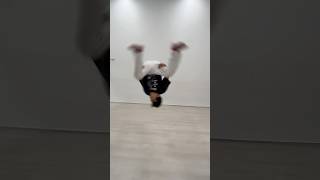 Why was the hat trick so clean tho 😩 #breakdance #flips