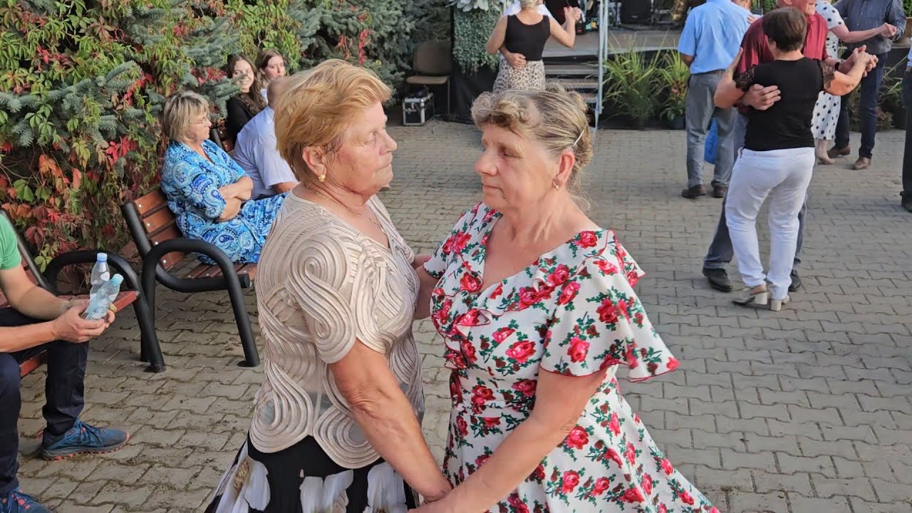 21 września 2025 Wreszcie BOGDA pohulała w Rozdzinnej WIOSCE na Ludowej ZABAWIE z Kapelą Ronald BAND