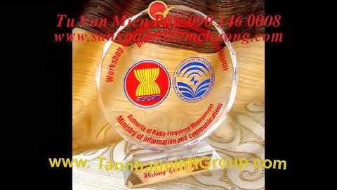 0901460008  Nhà sản xuất làm kỷ niệm chương pha lê ở  Hồ Chí Minh chất lượng