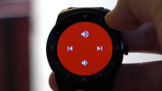 Android Wear 4.4W2 music playback control UI screenshot 4