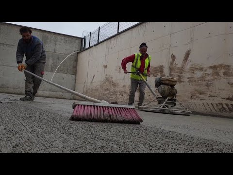 Video: Taş gibi görünmek için betonu nasıl boyarsınız?