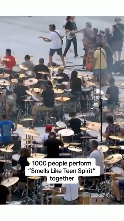 Imagine what would happen if one person was off the beat😳 [🎥: @Nath_here_is_music ] #Nirvana