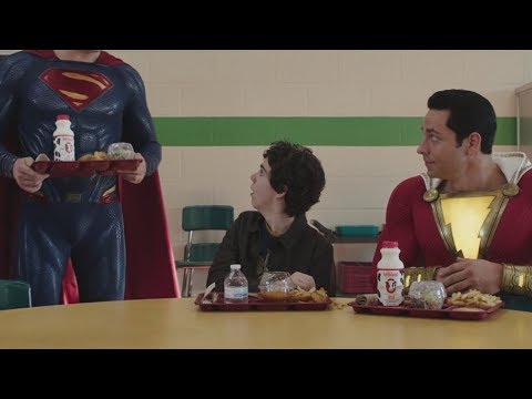SUPERMAN E SHAZAM CARAI