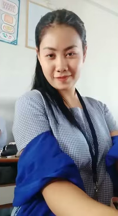 Gadis cantik goyang hot