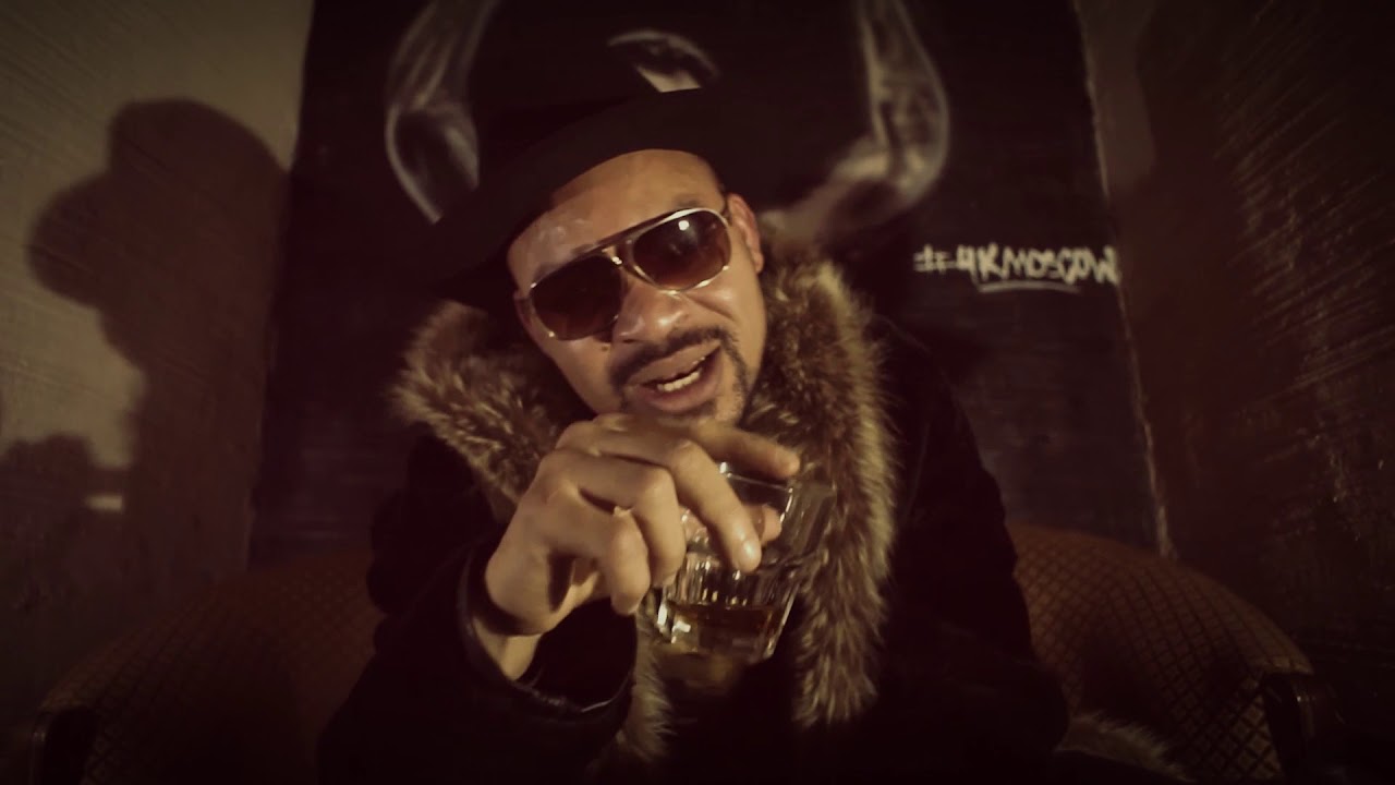 DMC KELZ - HALLOWEEEN'S AROUND