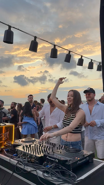 OLLY KLARS- Istanbul🇹🇷Turkey #shotrs #dj #music #melodictechno #boat #turkey #istanbul #party #mix