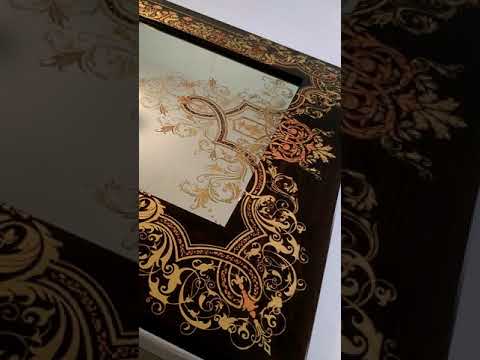 Напольное зеркало в дубовой раме. Инкрустация. Глянцевый лак.