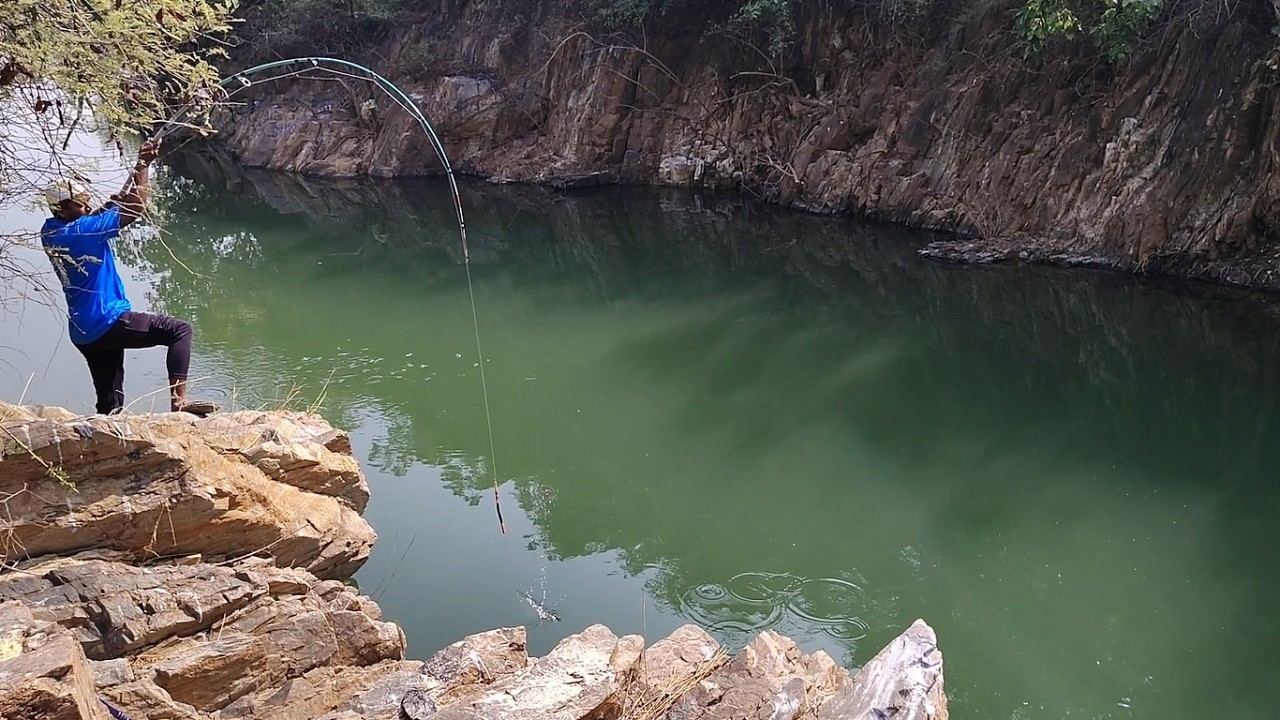 "Wild Fishing Adventure: Traditional Uncle Hooking MONSTER ROHU Fish That Will Blow Your Mind!"